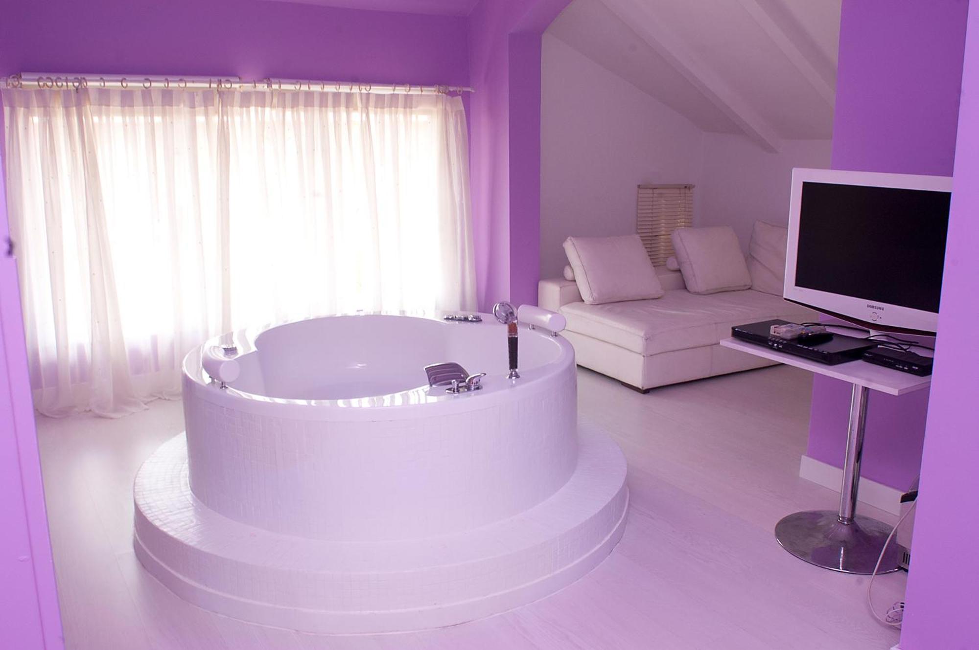 Tu Mansion Guest House Navalcarnero Bilik gambar